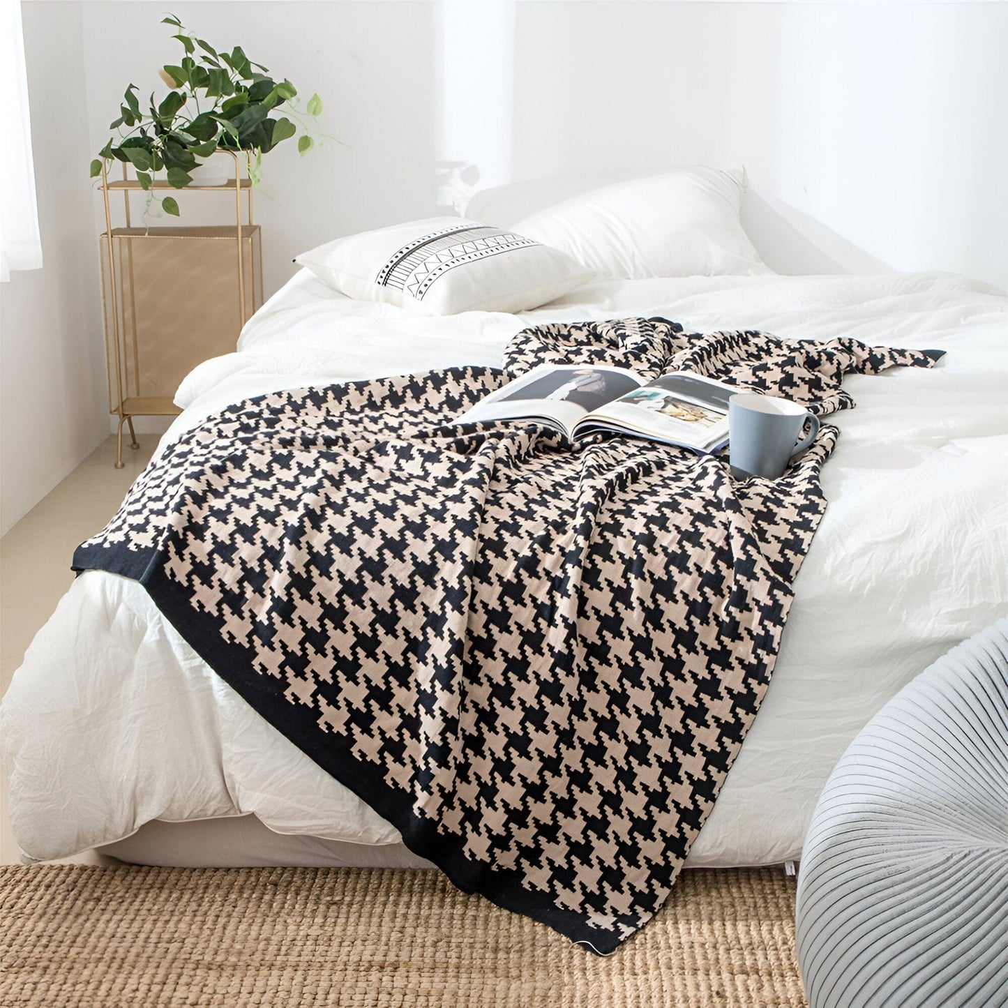 Houndstooth Throw Blanket