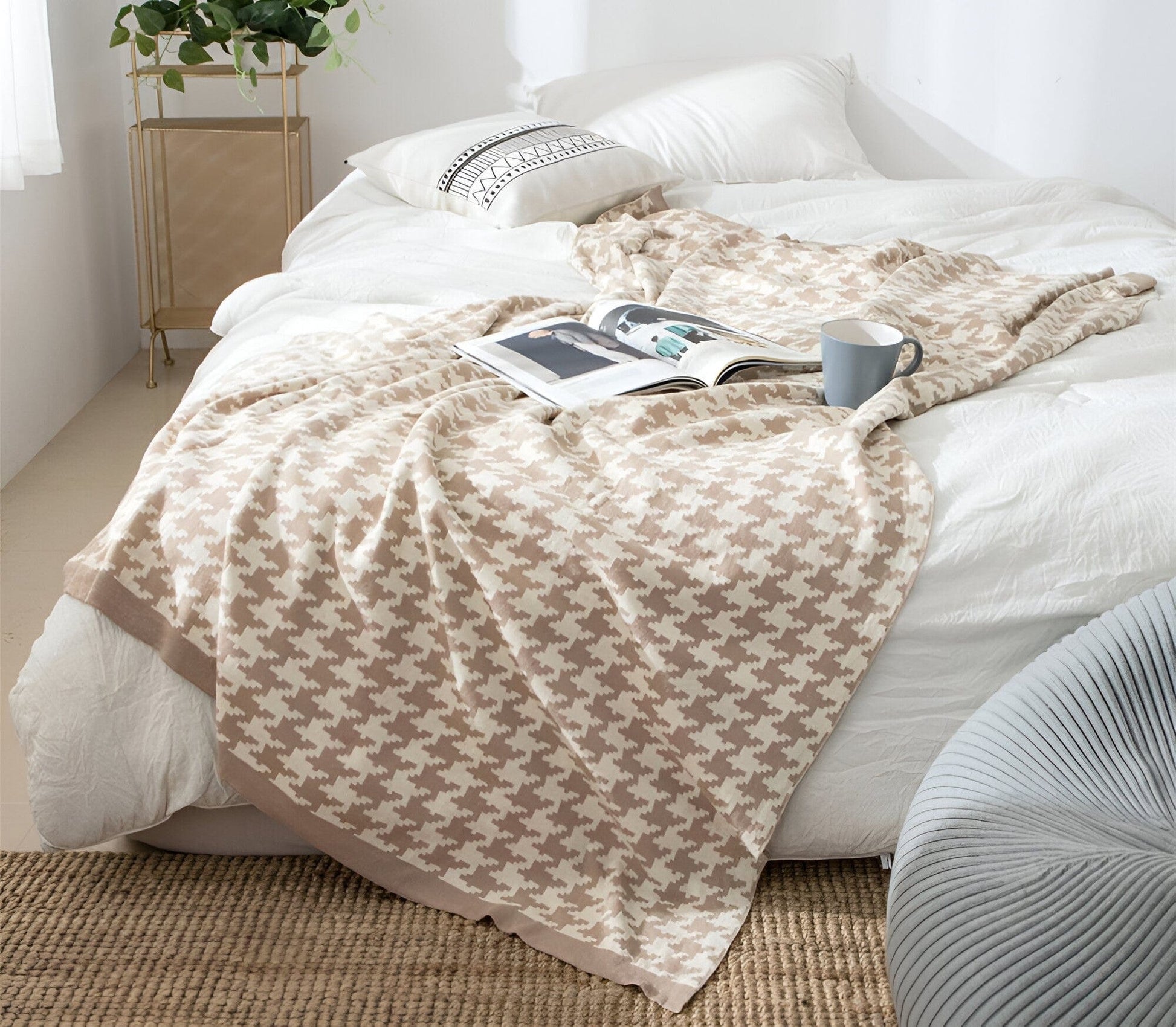 Houndstooth Throw Blanket