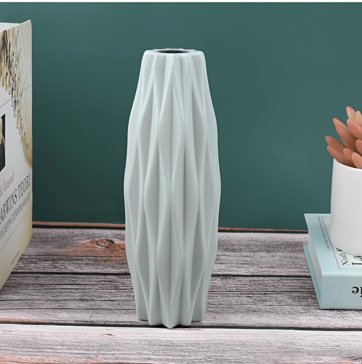  Geometric Narrow Flower Vase