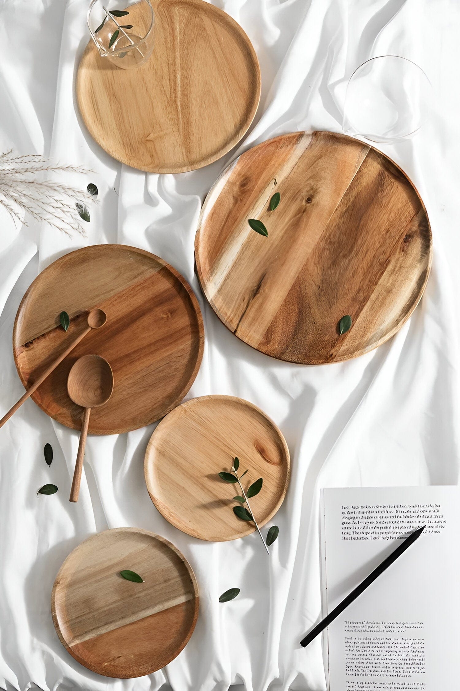 Jillian Wood Plates