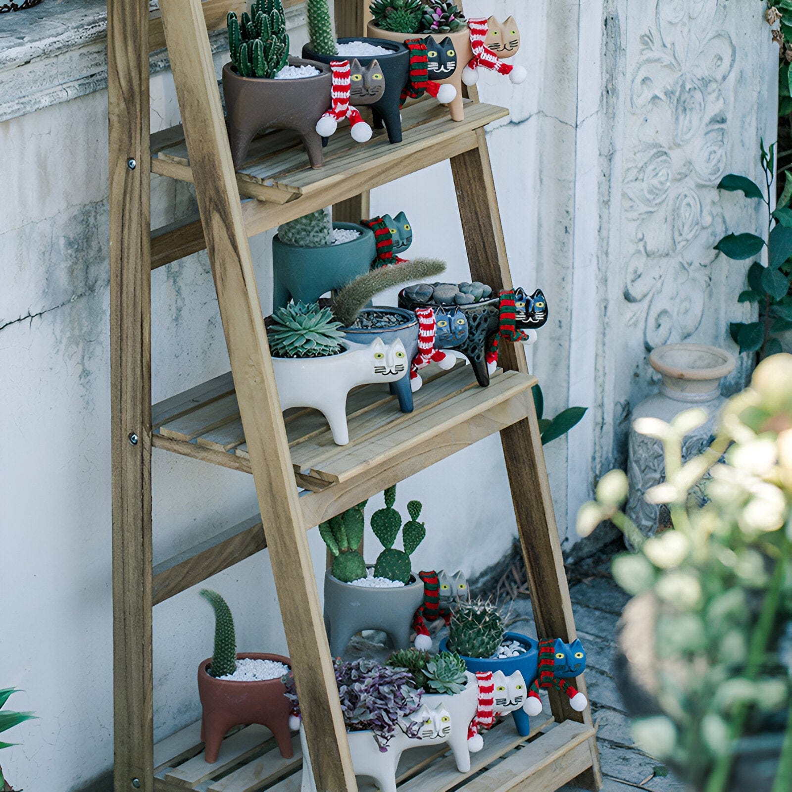 Marbled Ceramic Planter with Gold Metal Plant Stand