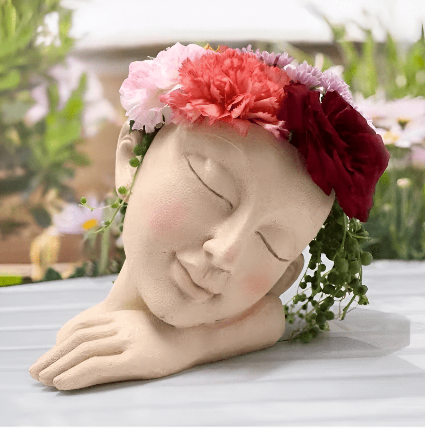 Hera Sleeping Face Planter